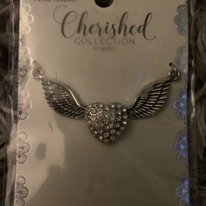 Jewellery pendant and chain